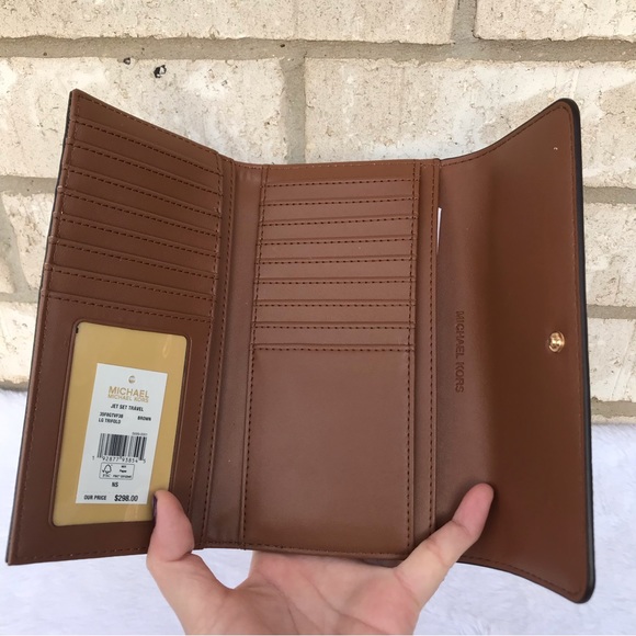 Michael Kors Purse And Wallet - Picture 10 of 11